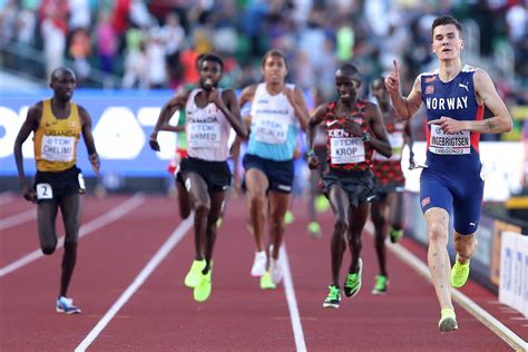 Jakob Ingebrigtsen Wins the 5,000 Meters at the World Championships ...