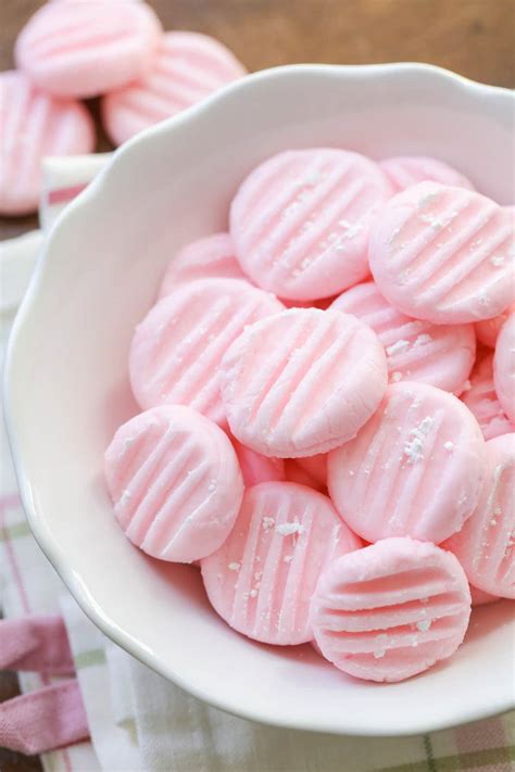 Cream Cheese Mints Recipe {Wedding Mints} | Lil' Luna