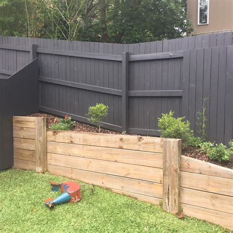 Fence Painting Brisbane | Craig Collins Painting