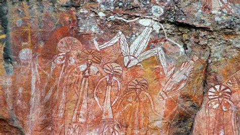 7 Awesome Places to See Aboriginal Rock Art in Australia | Prehistoric cave paintings, Rock art ...