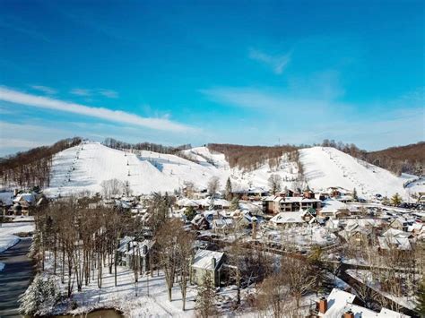 7 Best Ski Resorts in Michigan, 2023/24