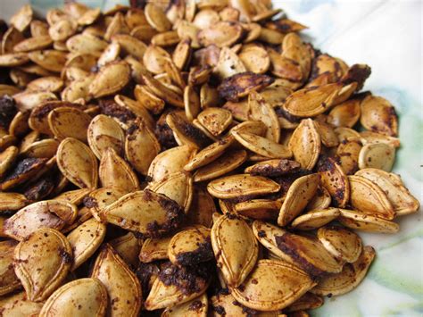 spiced, roasted pumpkin seeds | SnackNation