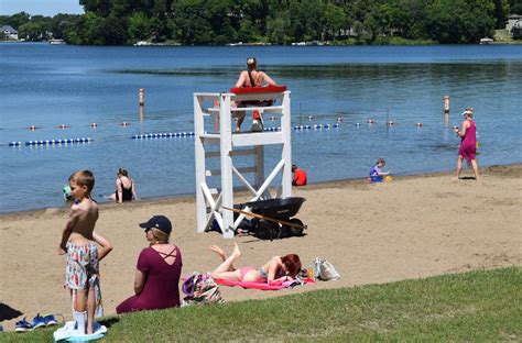 Experts want to ebb the spread of Lake Riley's zebra mussels ...