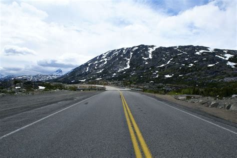 The Klondike Highway - Smoke Tree Manor