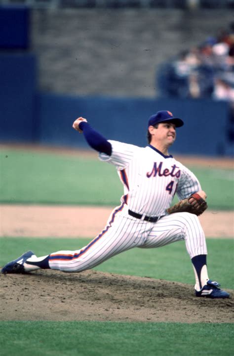 Remembering Tom Seaver, a New York Mets pitching legend - HubPages