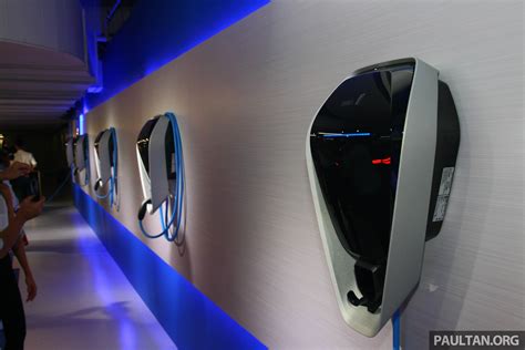 BMW Malaysia unveils charging stations in Bangsar BMW Bangsar charging ...