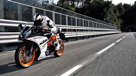 KTM Unveils 2017 RC 390