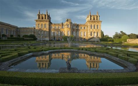 Downton Abbey Filming Locations with Highclere Castle Visit - Small Group