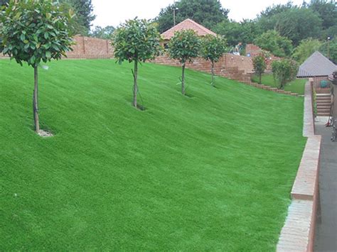 How to install artificial grass on a slope - Buy, Install and Maintain ...