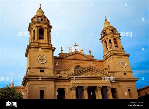 Cathedral santa maria pamplona spain hi-res stock photography and ...