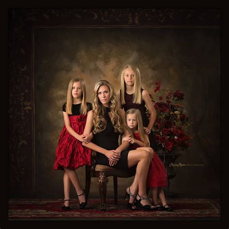 Beautiful family portrait from Maria Moore using our 10x20 Queen Anne ...