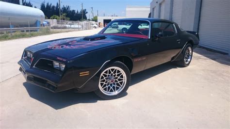 Seller of Classic Cars - 1977 Pontiac Trans Am (Black/Red)