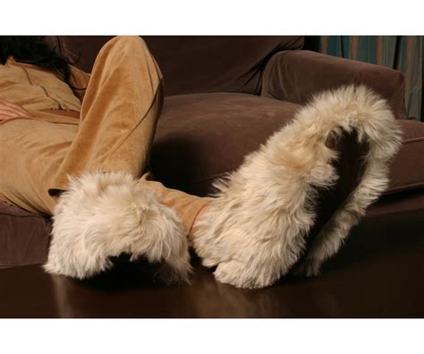 DeluxeComfort.com Luxurious Alpaca Fur Slippers - The Most Luxury Fur Slippers - Brown