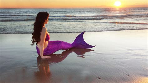 Mermaid sitting on beach by KatDiVine22 on DeviantArt