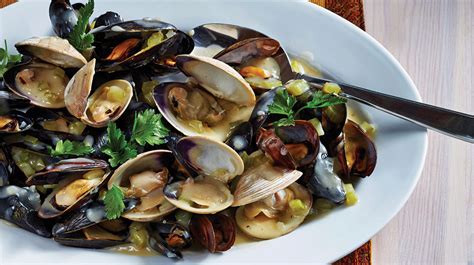 Mussels & Clams in White Wine Sauce - Safeway