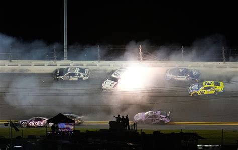 Daytona 500 2023 action from Daytona International Speedway