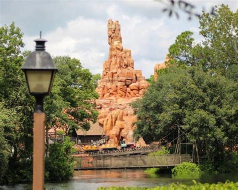 Frontierland at Magic Kingdom, Disney World – Resorts Gal