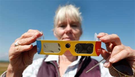 DIY Solar Eclipse Glasses: Step By Step How to Make Your Own