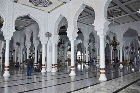 masjid baiturrahman interior | aldhien.delt, architecture, column ...