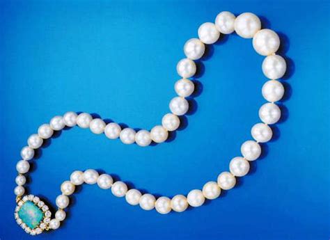 Barbara Hutton/Marie Antoinette Pearl Necklace-Composed of 44 Natural ...