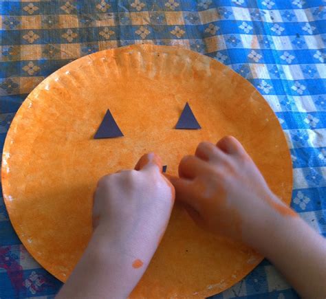 Handmade by CJ: Paper Plate Pumpkins