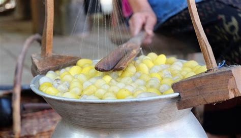 Raising Silkworms Is Small-Scale Farming With Big Yields - Hobby Farms