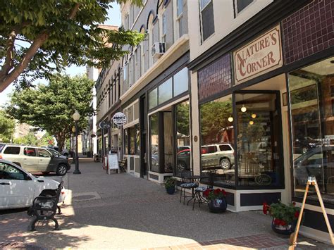 Burlington, Iowa | Storied and Scenic Region | Travel Iowa