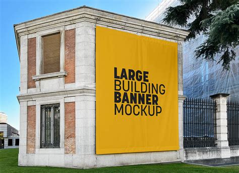 Free Outdoor Drop-Down Building Banner Mockup PSD - Good Mockups