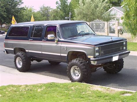 OFFICIAL SQUAREBODYK10S PAGE on Instagram: “1987 Chevrolet Suburban 4X4…” | Chevrolet suburban ...