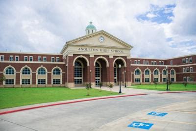 Angleton High principal reassigned | News | thefacts.com