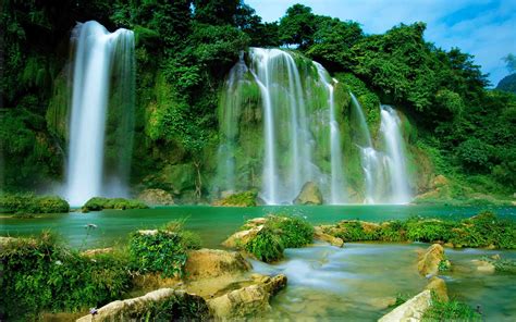 Ban Gioc-Detian Falls: Stunning HD Wallpaper of Vietnam's Nature