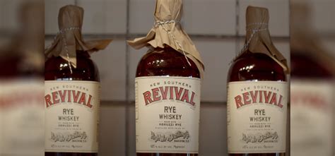 15 Best Corn Whiskey Brands Listed & Ranked (2023 Updated)