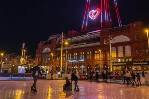 Christmas by the sea: Star Flyer, ice rink, festive trams and snow back in Blackpool for 2022 ...