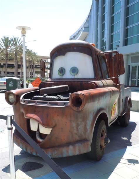 Hollywood Movie Costumes and Props: Life-size Lightning McQueen and Mater from Cars 2 on display ...