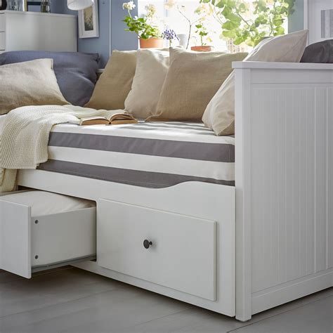 HEMNES white, Day-bed with 3 drawers, 80x200 cm - IKEA | Hemnes day bed, Day bed frame, Ikea ...