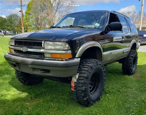 Inch Lifted 2000 Chevy S10 Blazer 4WD Rough Country ...