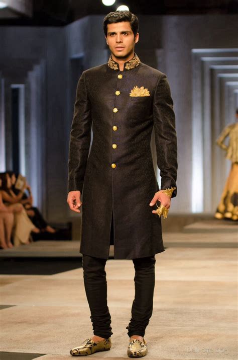 Pin by Philip Tom on Men's fashion | Indian men fashion, Sherwani for ...