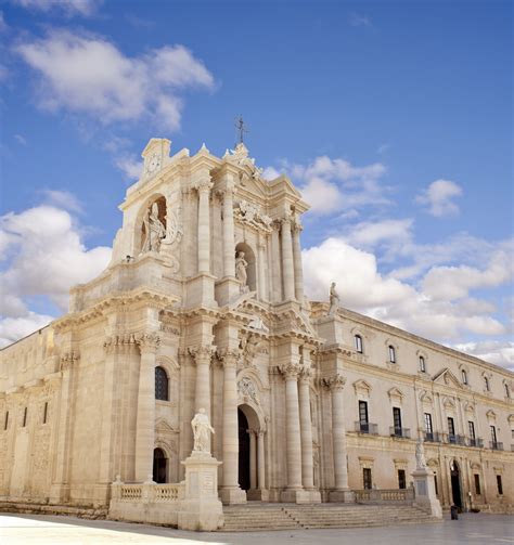 Guide To Syracuse Cathedral, The Duomo di Siracusa In Sicily - The Geographical Cure