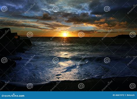 Dark ocean sunset stock photo. Image of outdoors, weather - 4661972