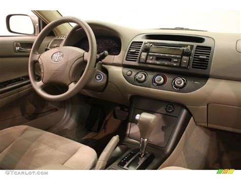 Taupe Interior 2005 Toyota Camry LE V6 Photo #38302391 | GTCarLot.com