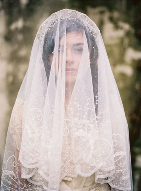 Unveiling The Veil | Ultimate Guide To Bridal Veils