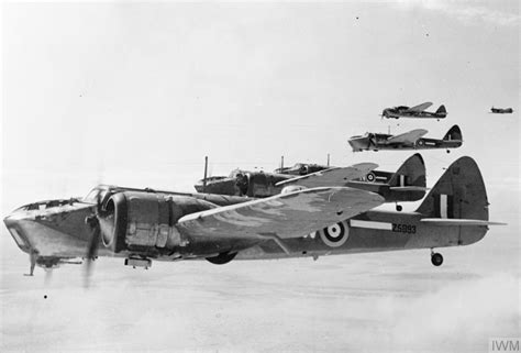 Asisbiz Bristol Blenheim IV RAF 14Sqn W Z5893 over the Western Desert IWM CM3108