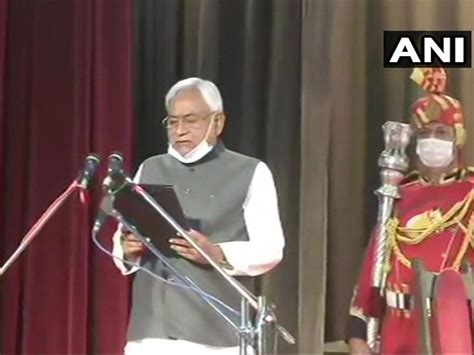 Nitish Kumar takes oath as Bihar CM for 7th time, Get full Bihar ...