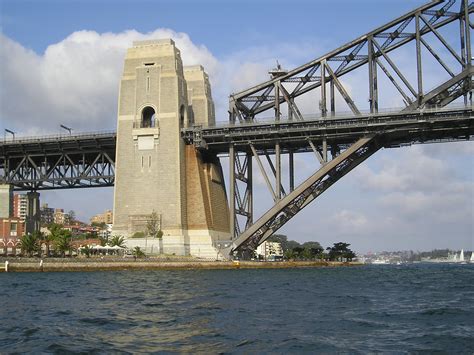 10 facts about the Sydney Harbour Bridge | Rockfish Catamarans