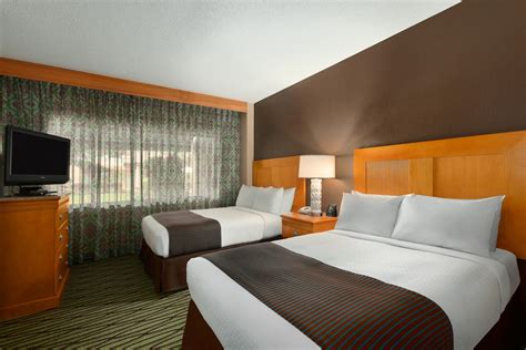 DoubleTree Suites Disney World discounts and deals - MouseSavers.com