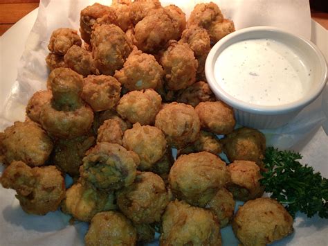 Hand battered fried mushrooms~ yes there's plenty to share! | Battered mushrooms, Homemade ...