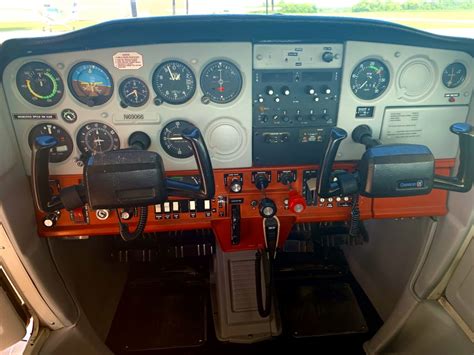 Cessna 152 N69066 - Lake Elmo Aero | Minnesota Flight School