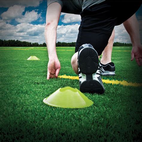 Quick Cones - PER4M SPORTS | Athletic training, Outdoor workouts circuit, Outdoor workouts