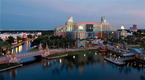 Walt Disney World Swan Hotel - Theme Park Professor