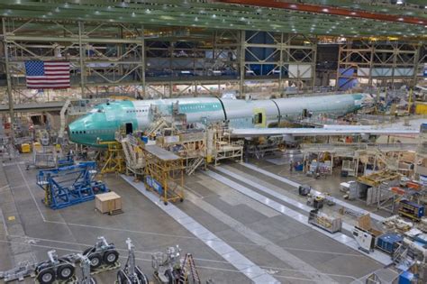 Boeing 747-800: 747-8 Production Line